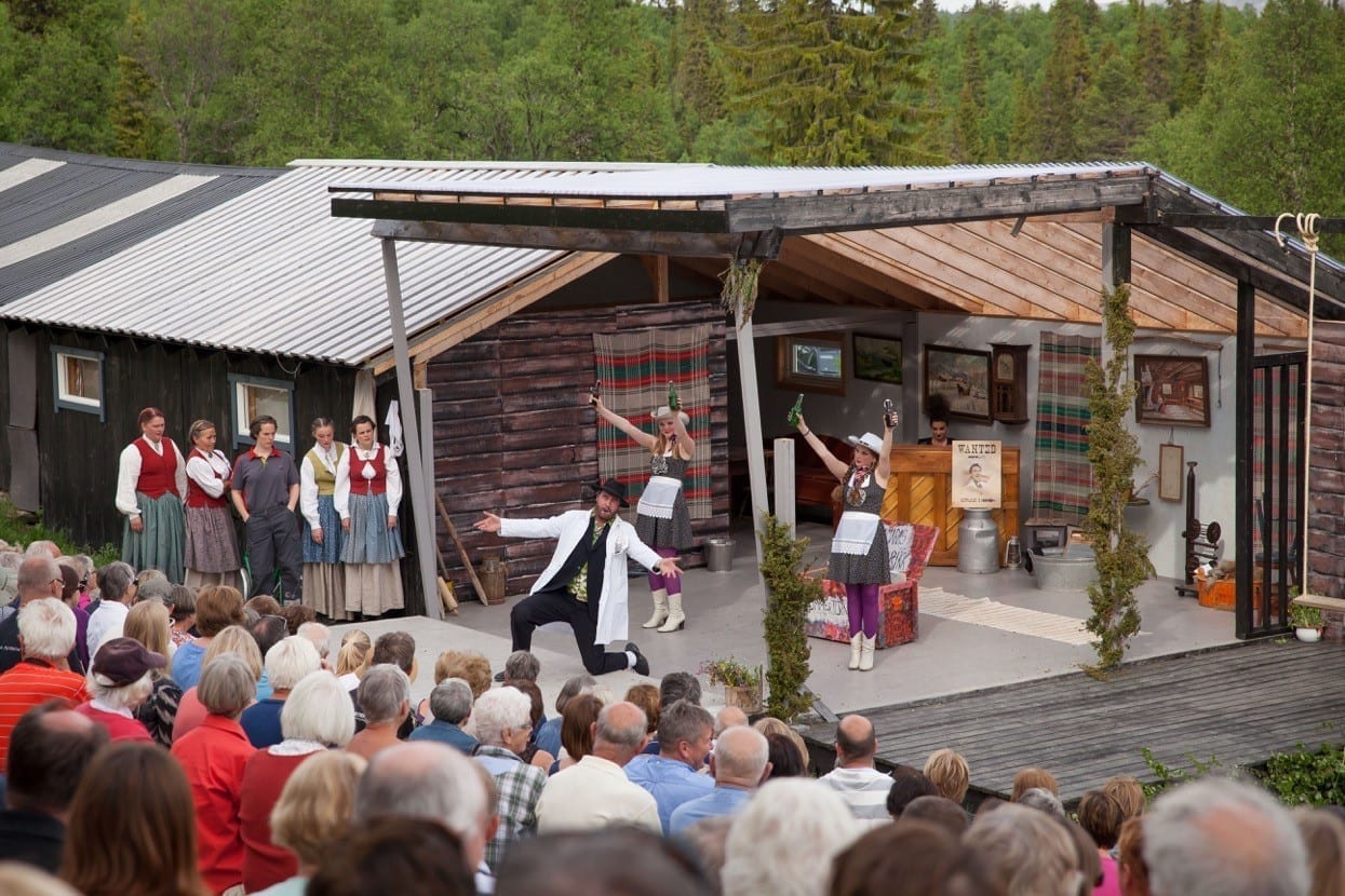 Opera-utedørs-scene-utespill-musikk-Tylldalen-Østerdalen